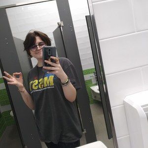 Meet your Posher, Ella